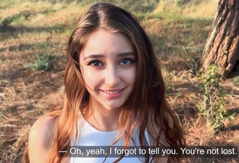 Красотка потерялась в лесу, которую очень хочется выебать на природе